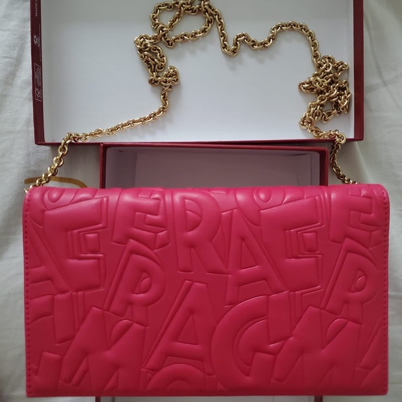❌SOLD❌ New Salvatore Ferragamo Wallet on Chain Bag - Picture 2 of 9